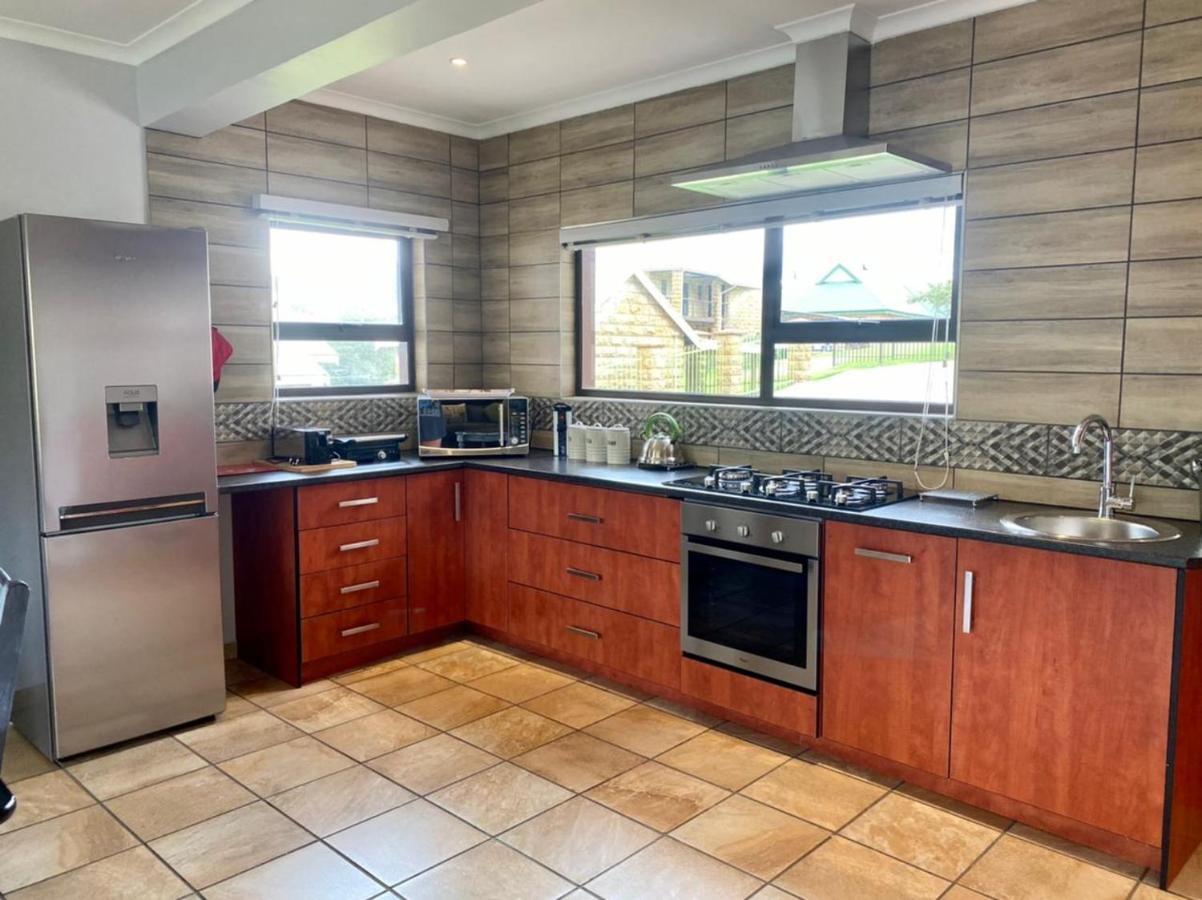 Odendaal'S Ridge Apartment Clarens Exterior photo