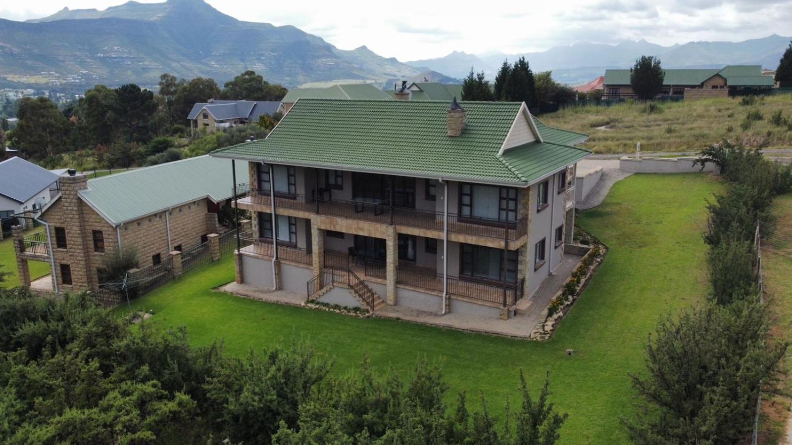 Odendaal'S Ridge Apartment Clarens Exterior photo