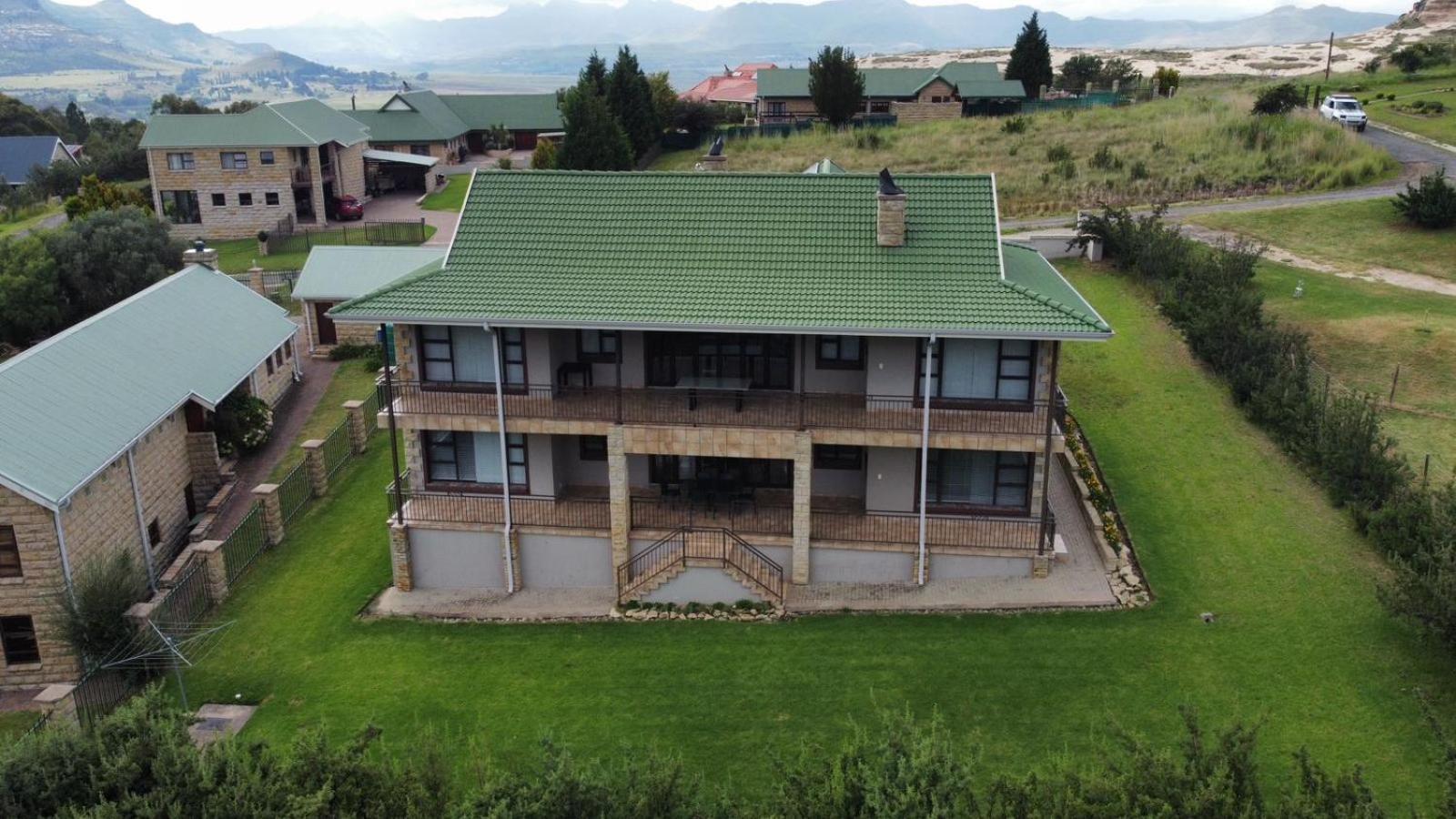 Odendaal'S Ridge Apartment Clarens Exterior photo