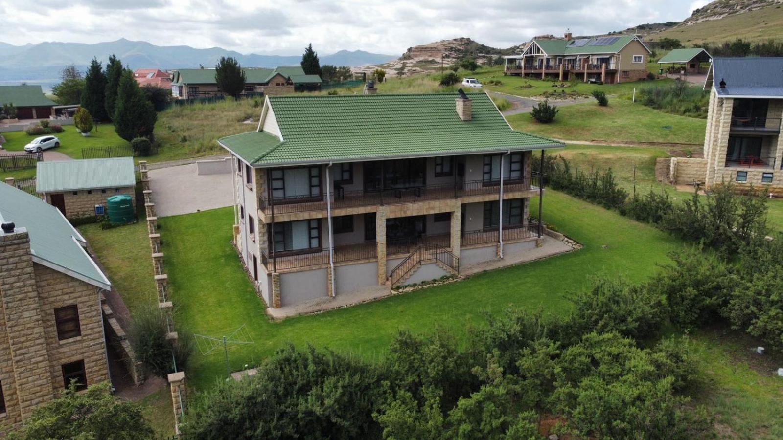 Odendaal'S Ridge Apartment Clarens Exterior photo
